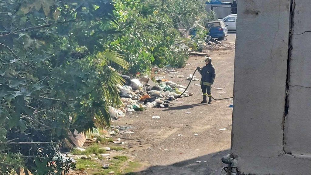 Incendio viale europa reggio