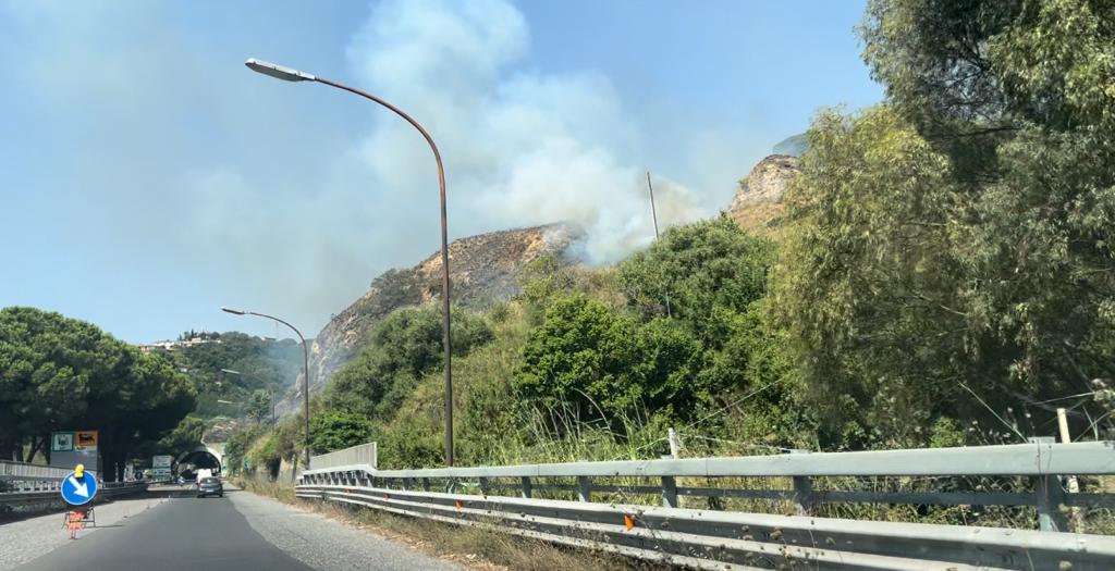 fumo messina autostrada