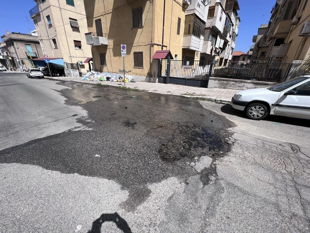 perdita acqua spazzatura via pola santa caterina