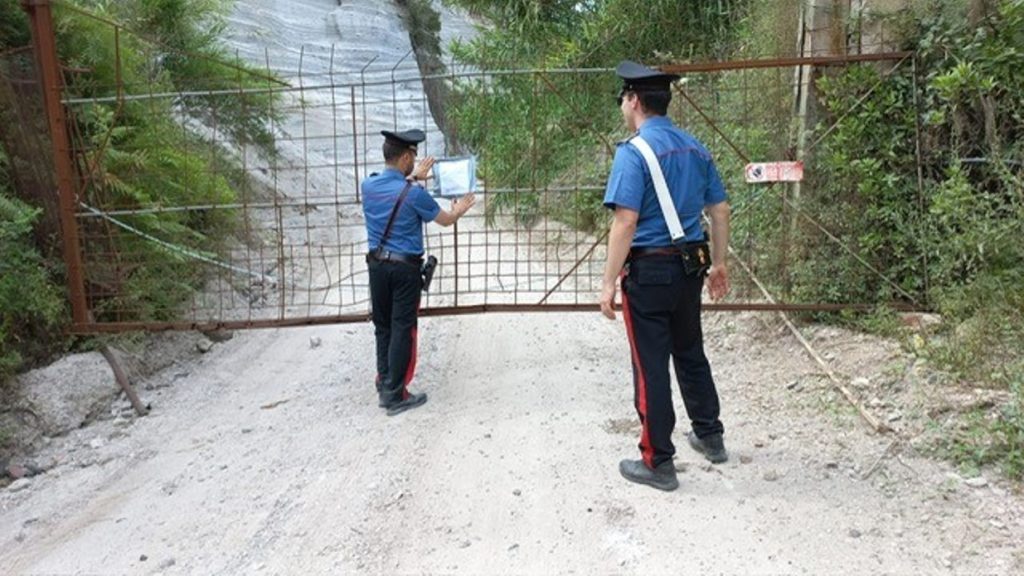 sequestro carabinieri area lipari