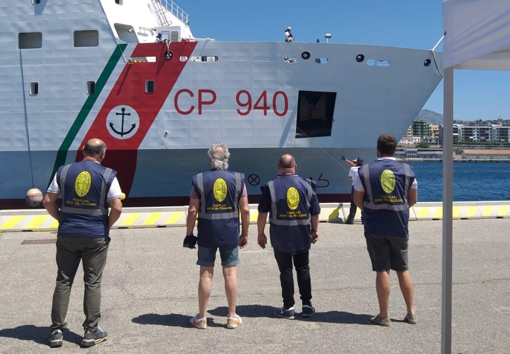 soccorso migranti porto reggio (1)