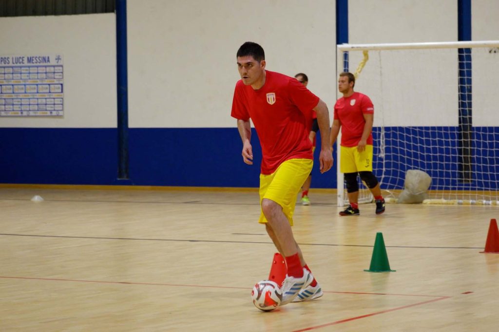 Il pivot argentino Lautaro Mendez in azione (MESSINA FUTSAL)