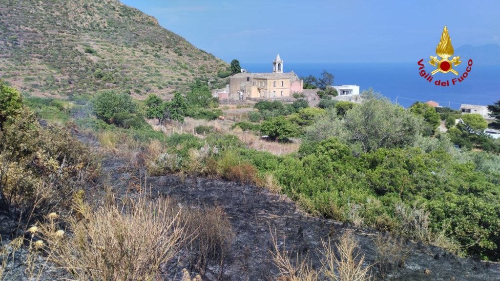 Incendio Filicudi