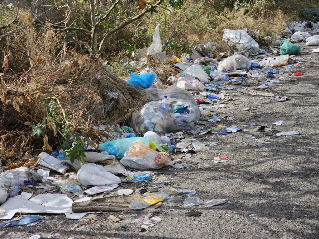 Rifiuti Via Vallone Mariannazzo Reggio Calabria