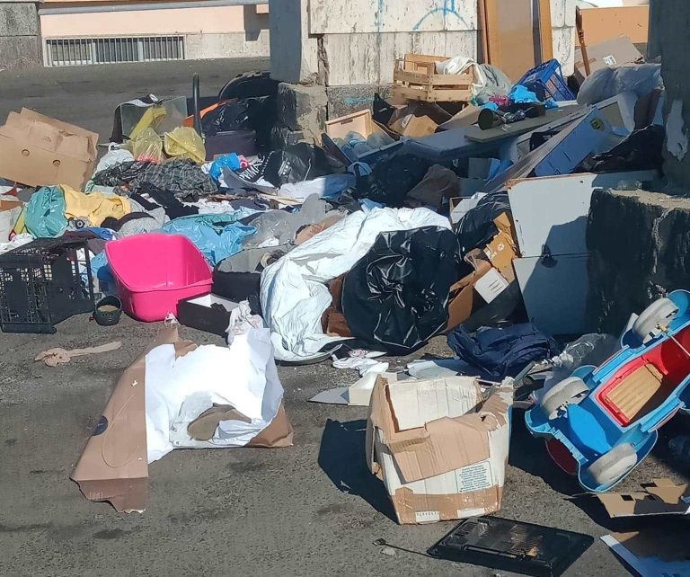 degrado piazza del popolo reggio calabria