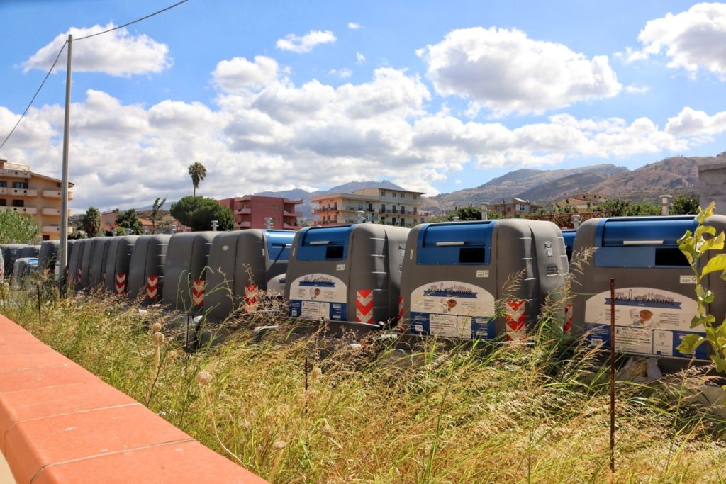 nuovi cassonetti reggio calabria