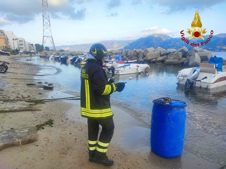 vigili del fuoco fusto mare