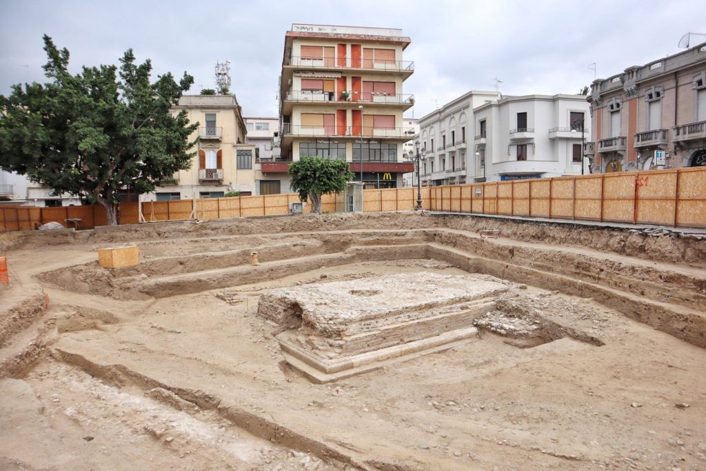 scavi piazza garibaldi reggio