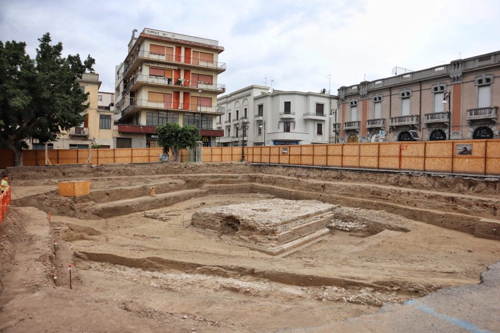 scavi piazza garibaldi reggio