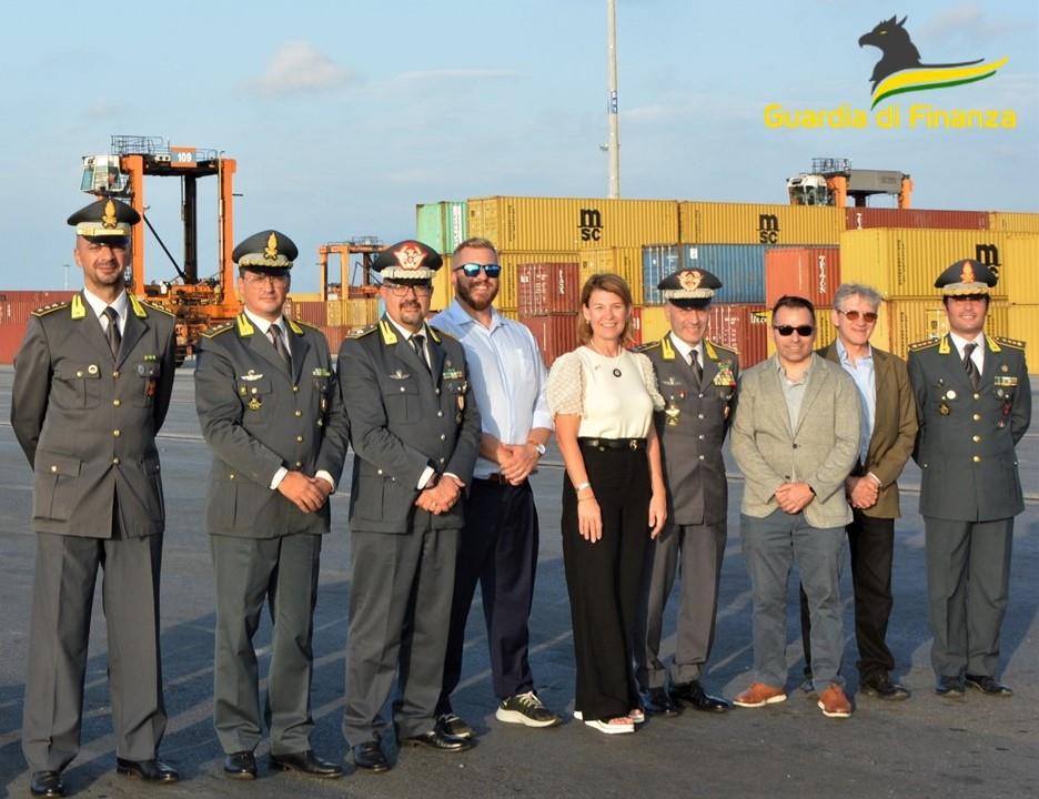 Console Generale degli Stati Uniti d’America a Napoli, Tracy Roberts-Pounds. a reggio calabria