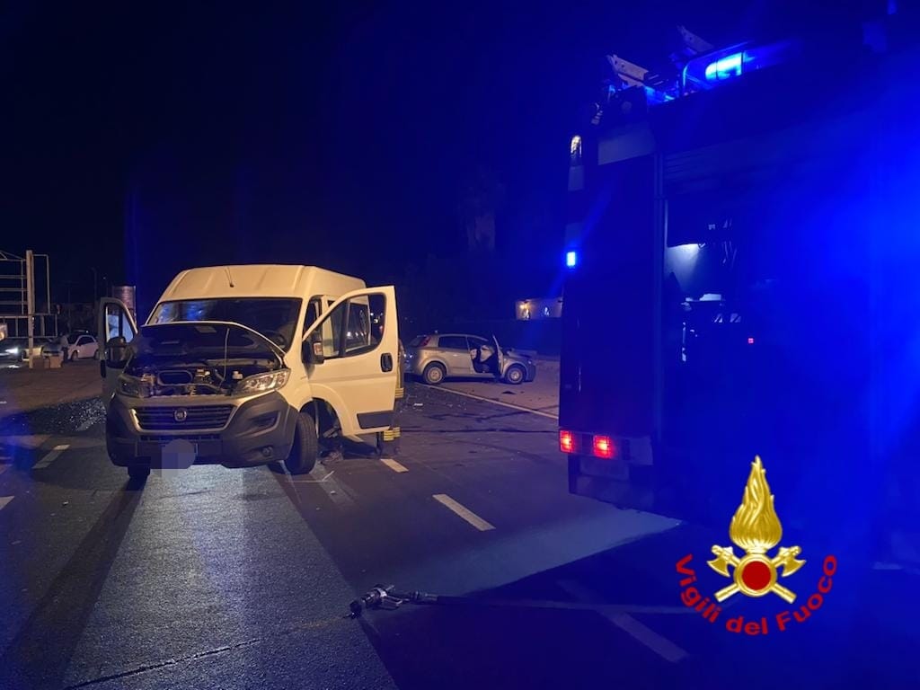 Incidente SS106 Calabria (1)