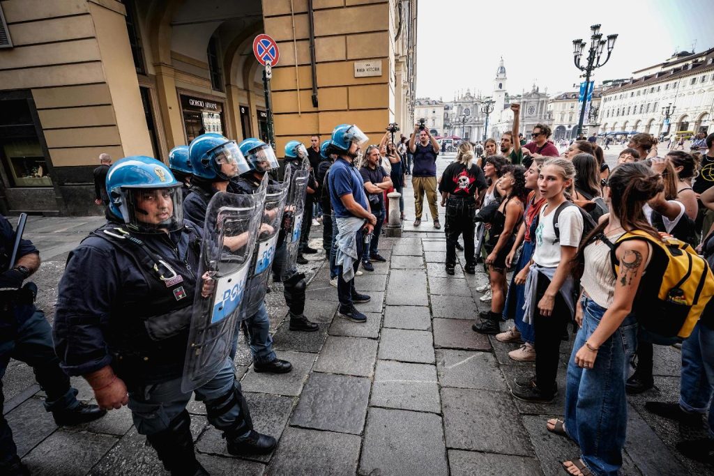 Proteste contro Meloni a Torino