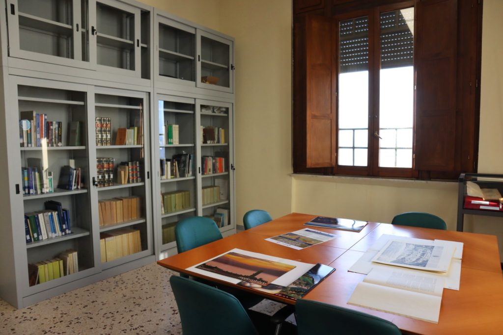 inaugurazione biblioteca stretto