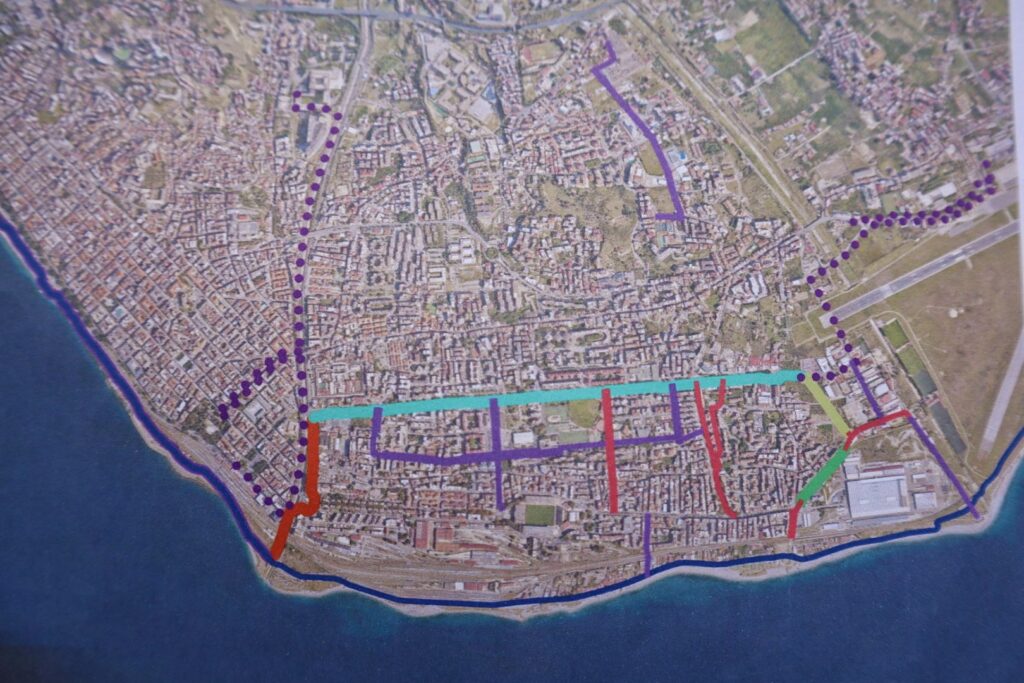 Riunione e raccolta firme Viale Messina contro pista ciclabile