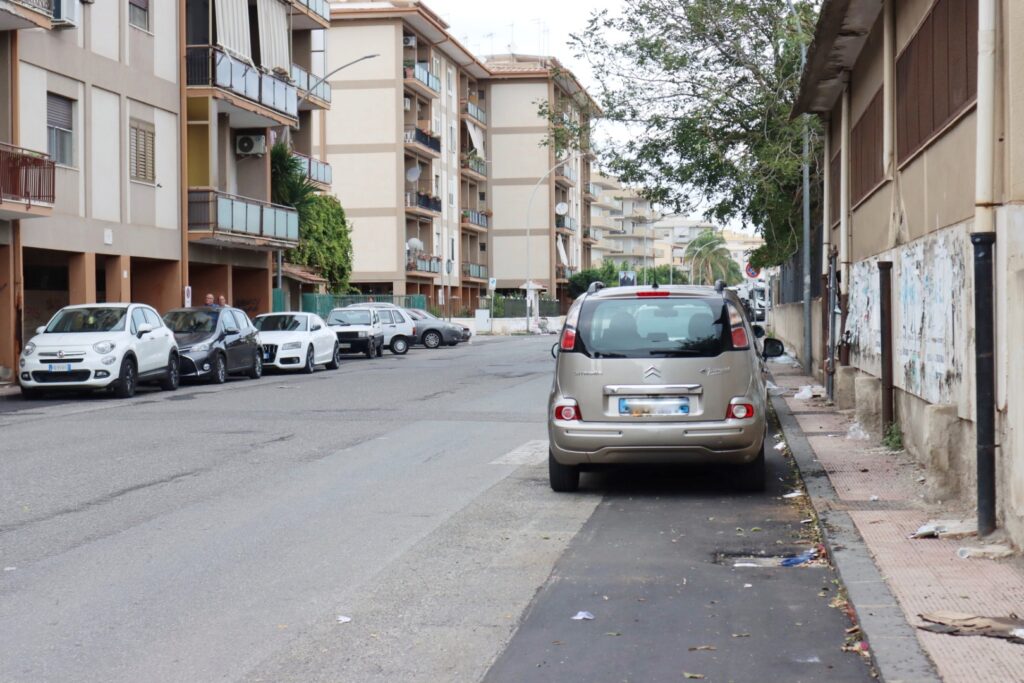 Riunione e raccolta firme Viale Messina contro pista ciclabile