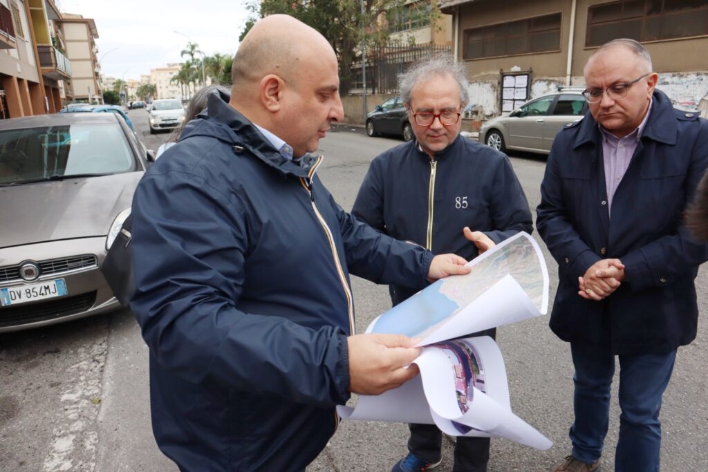 Riunione e raccolta firme Viale Messina contro pista ciclabile