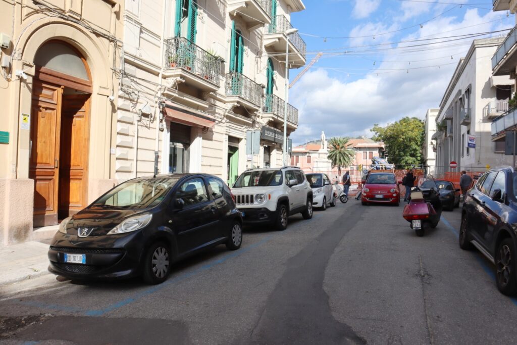 Via tripepi bloccata protesta dei commercianti