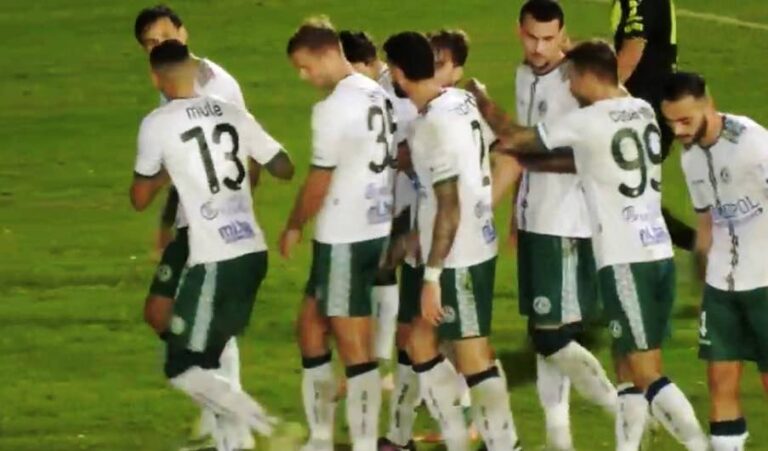 esultanza gol avellino gori a brindisi