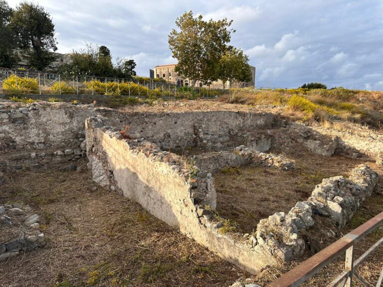 scavo castello milazzo