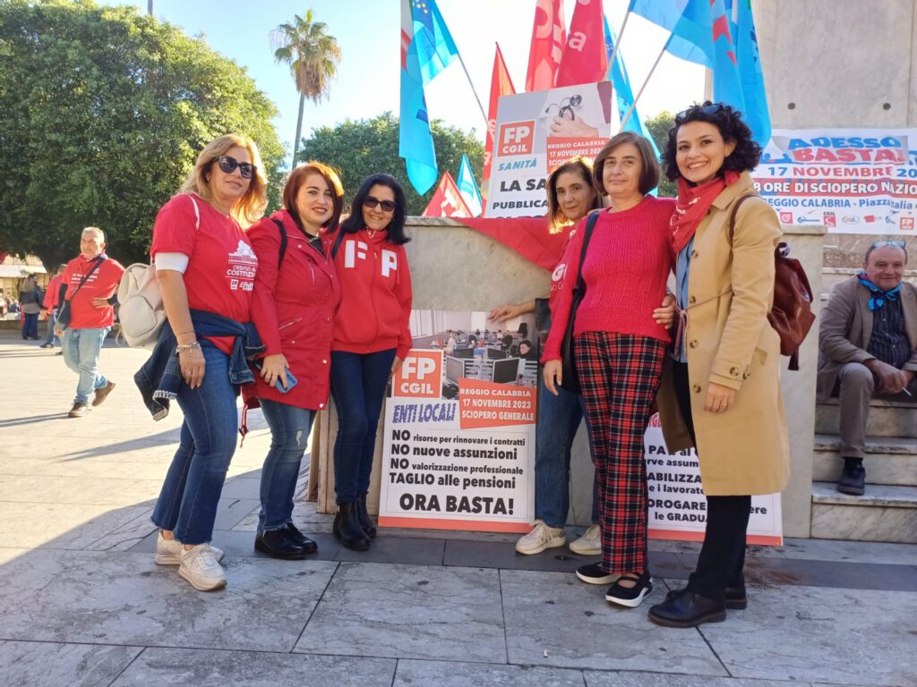 sciopero reggio calabria piazza italia