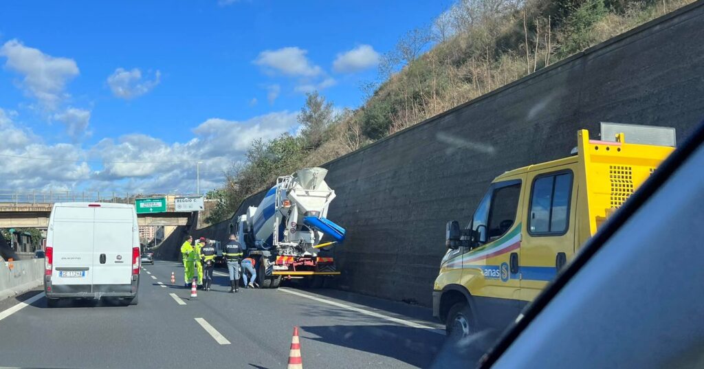 betoniera in avaria sul raccordo