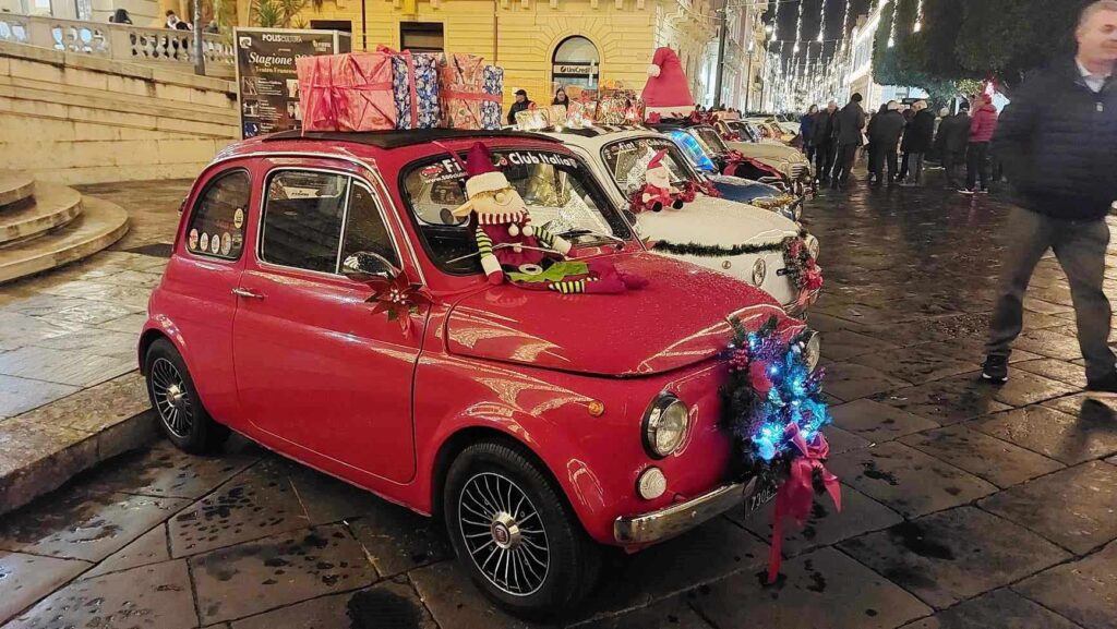 fiat 500 sfilata natale