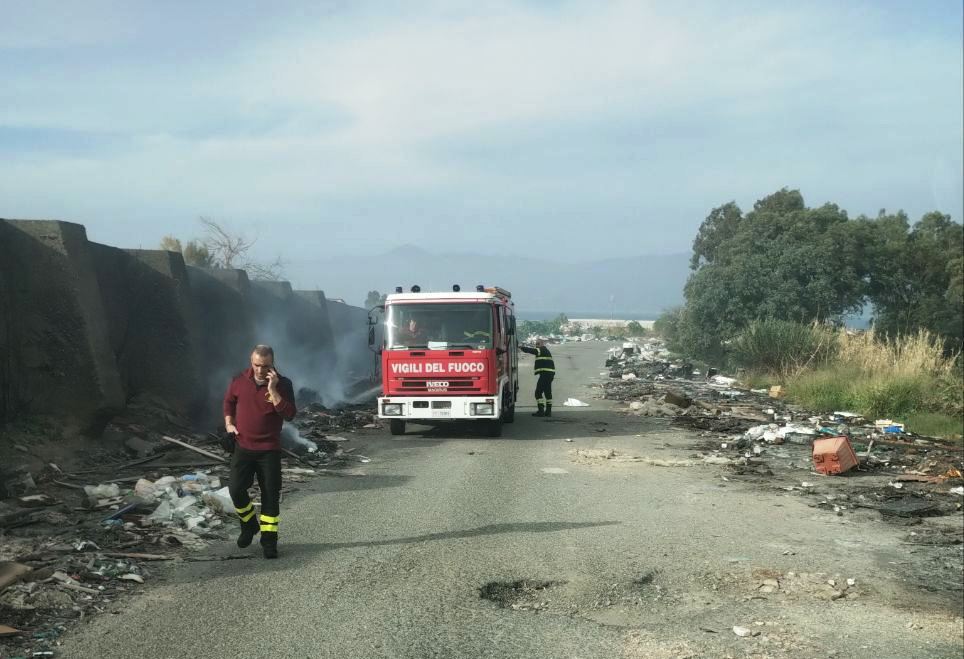 incendio rifiuti mortara