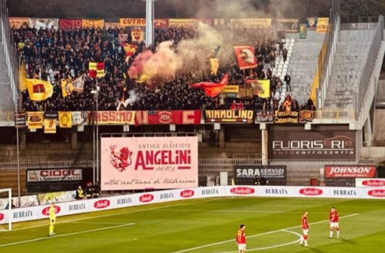 tifosi catanzaro ad ascoli