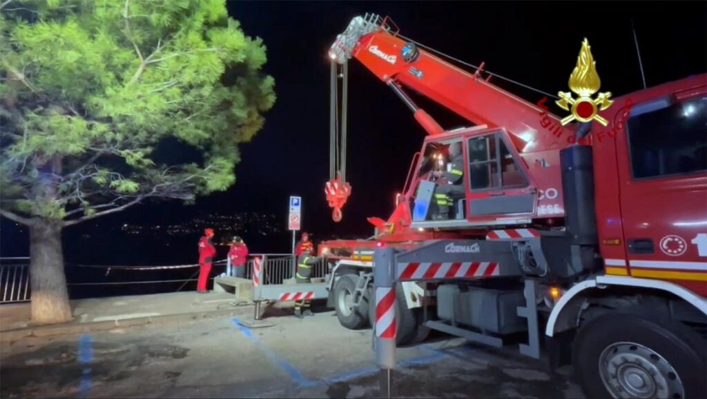 Auto finisce nel lago di Como e provoca due morti