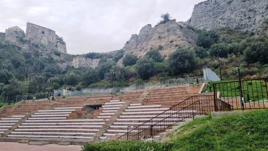 Teatro il Castello Roccella Jonica