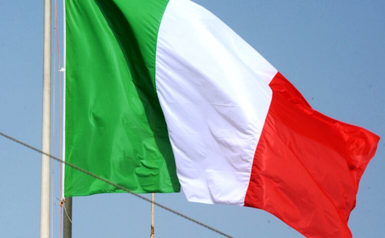 bandiera italia tricolore