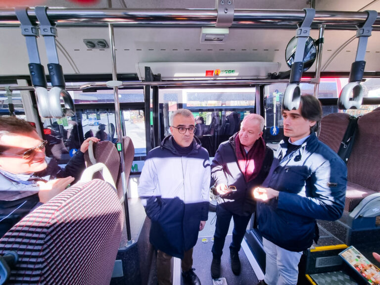 falcomatà autobus atam gambarie