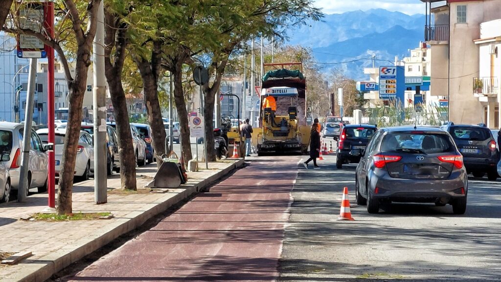 lavori pista ciclabile calopinace