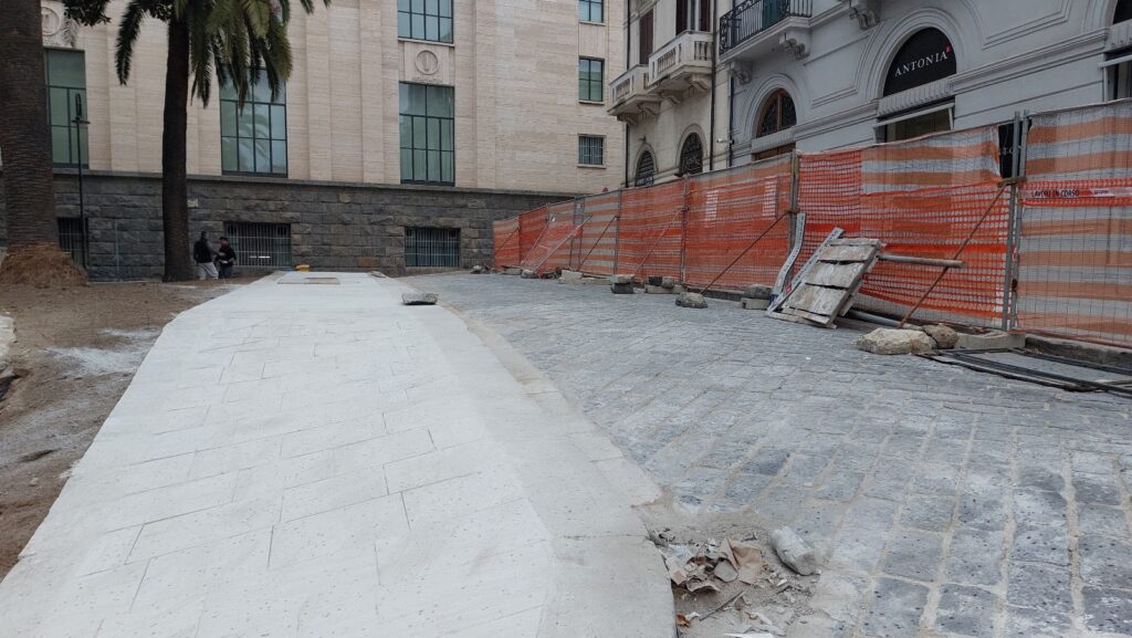 Area monumento Corrado Alvaro nei pressi di piazza indipendenza, lavori connessi a piazza de Nava