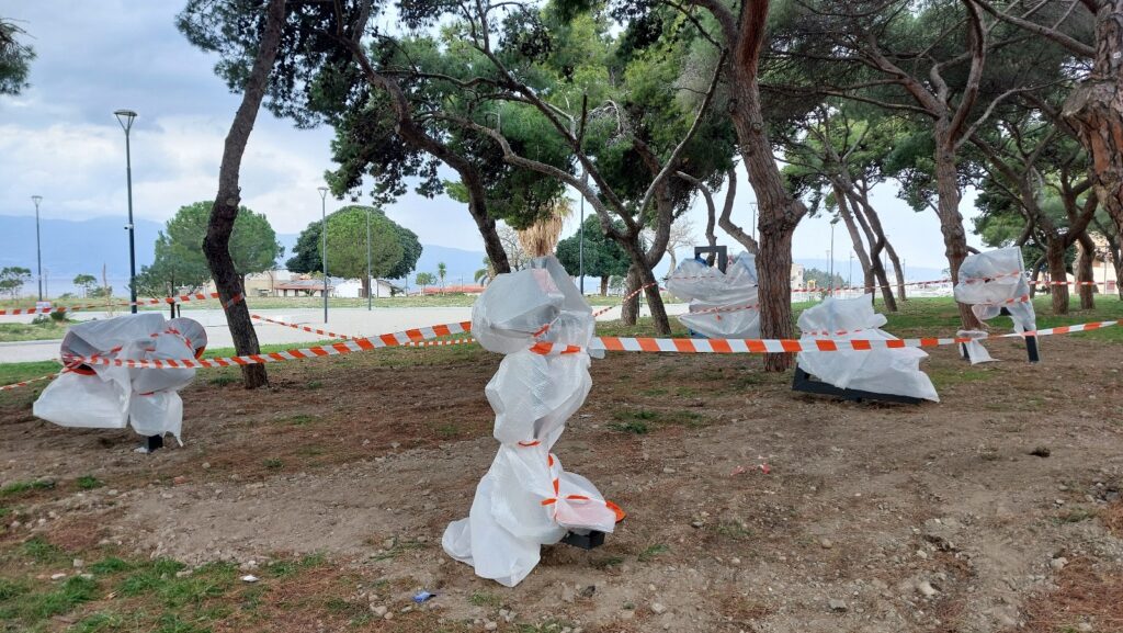 attrezzi palestra all'aperto pineta zerbi