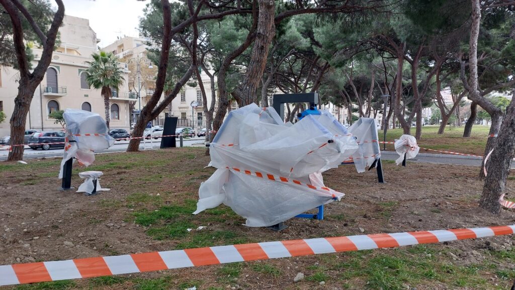 attrezzi palestra all'aperto pineta zerbi