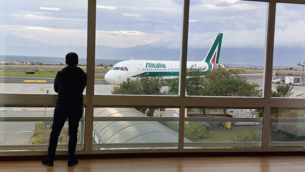 bar aeroporto dello stretto