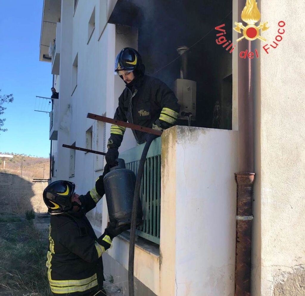 bombola gas vigili del fuoco