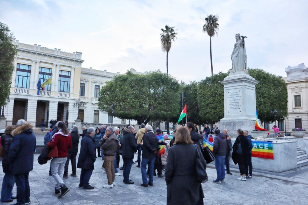 manifestazione contro tutte le guerre a reggio calabria