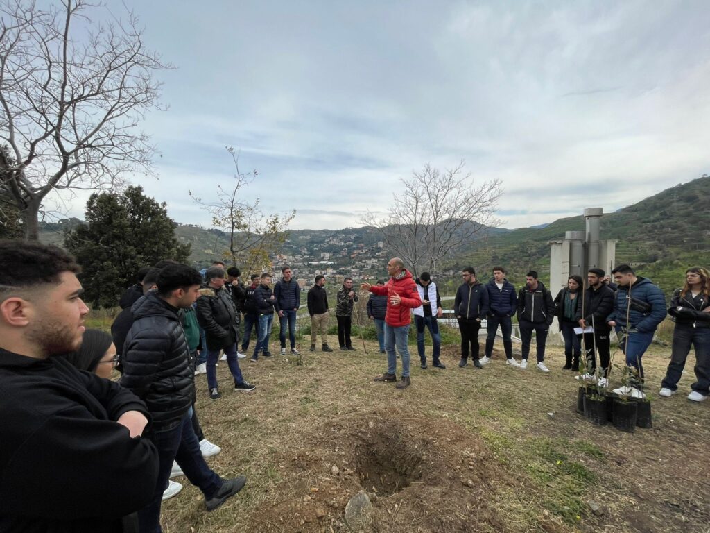 Studenti scuola Einaudi Alvaro Palmi all'Università di Palmi