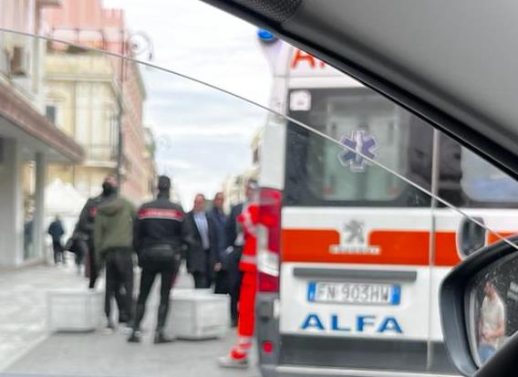 ambulanza carabinieri corso garibaldi