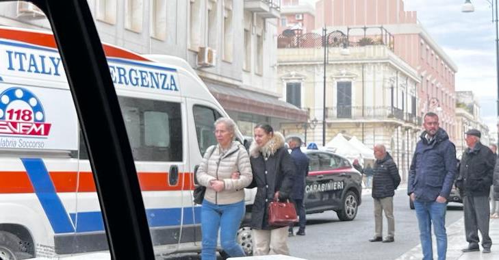 ambulanza carabinieri corso garibaldi