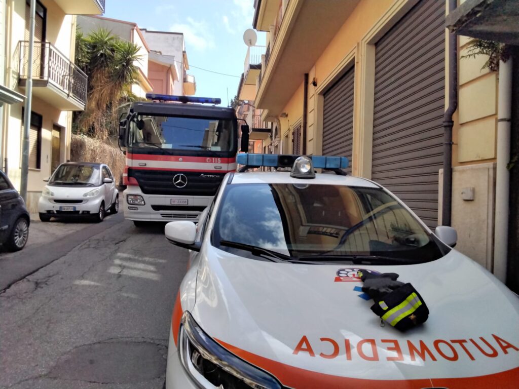 ambulanza vigili del fuoco