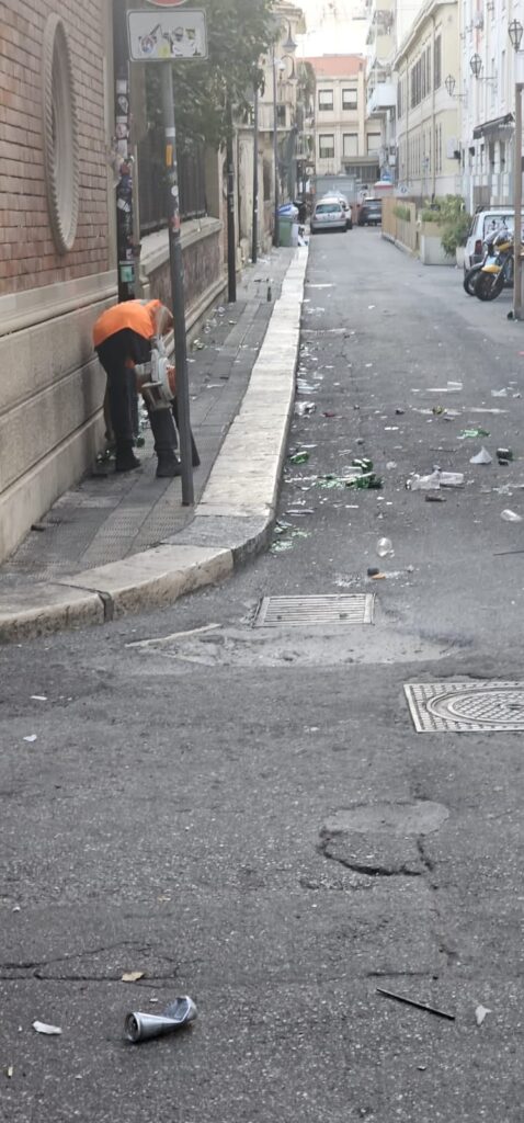 bottiglie rotte per strada reggio calabria