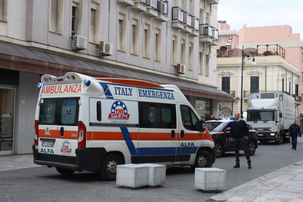 ambulanza carabinieri corso garibaldi