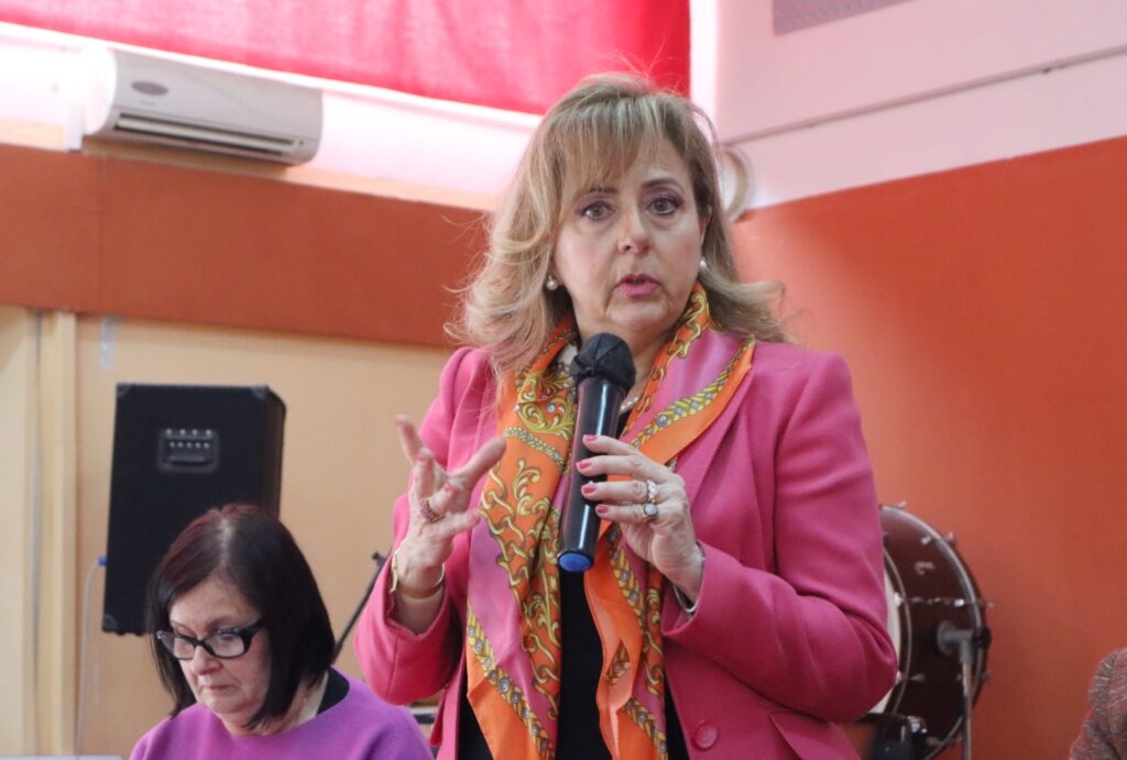 dirigente adriana labate