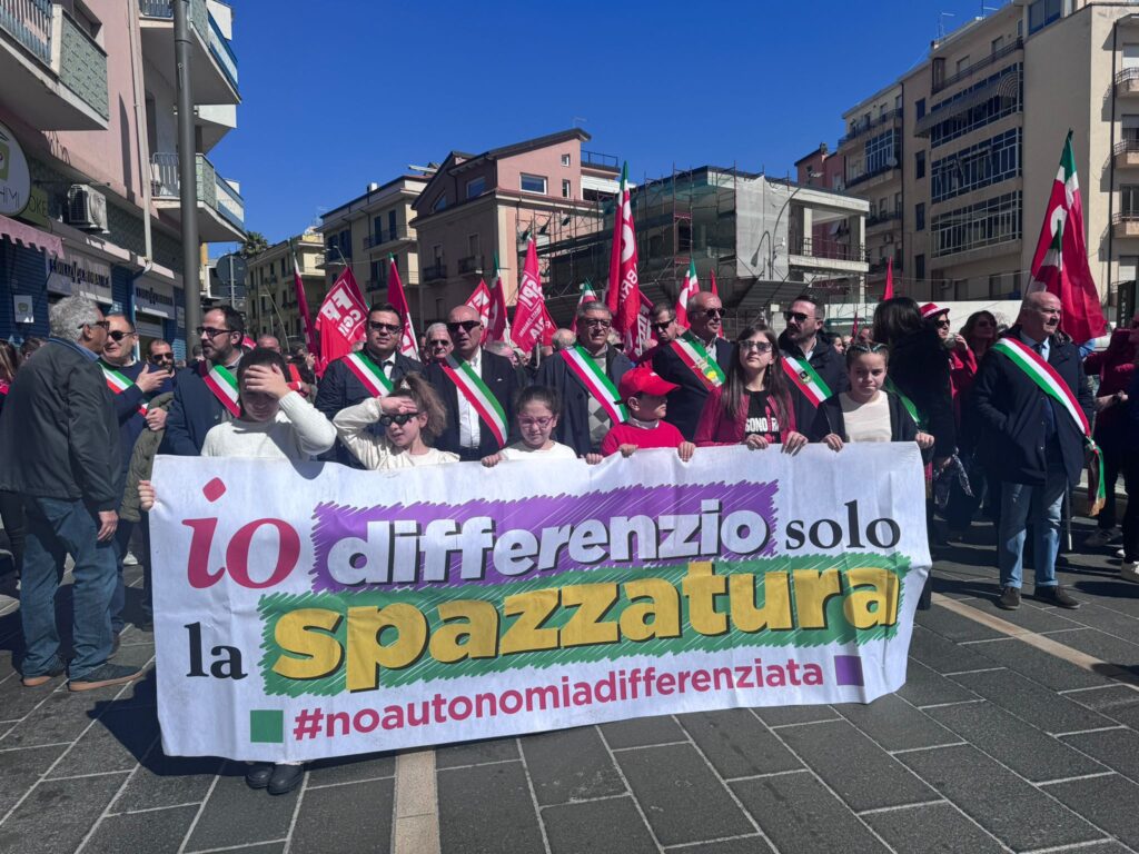 manifestazione autonomia cosenza