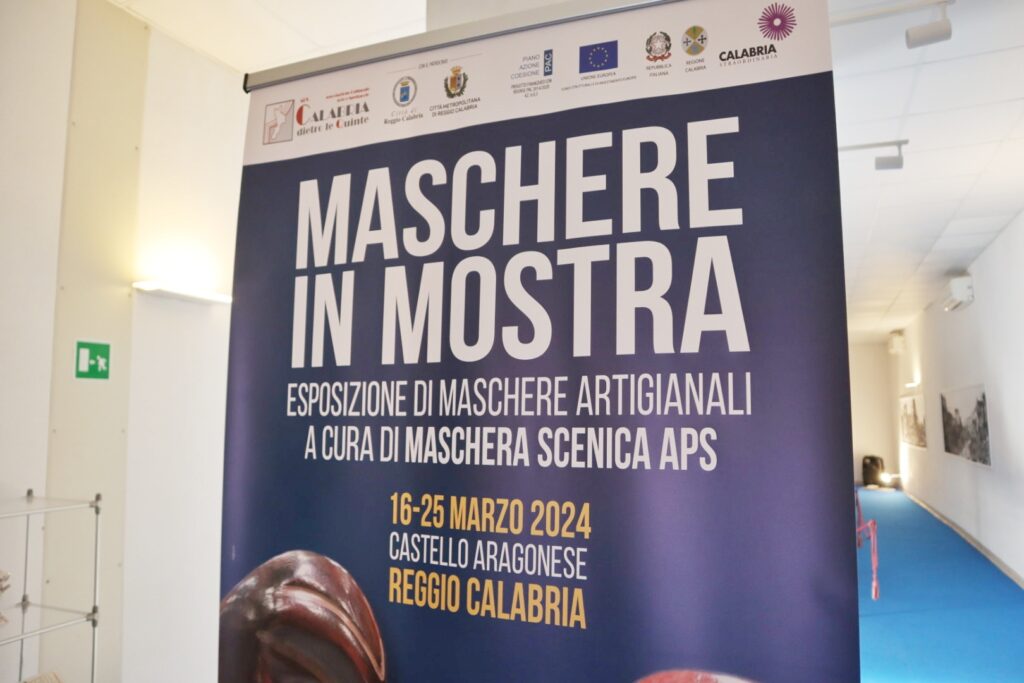 maschere in mostra