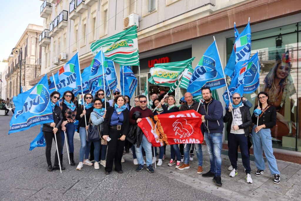 protesta negozianti