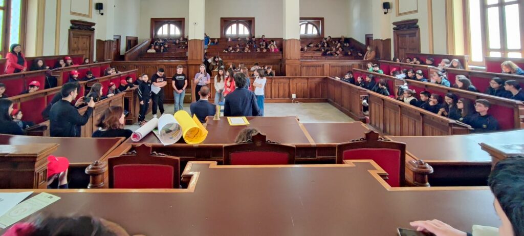 Fuori classe in movimento studenti reggini a Palazzo San Giorgio